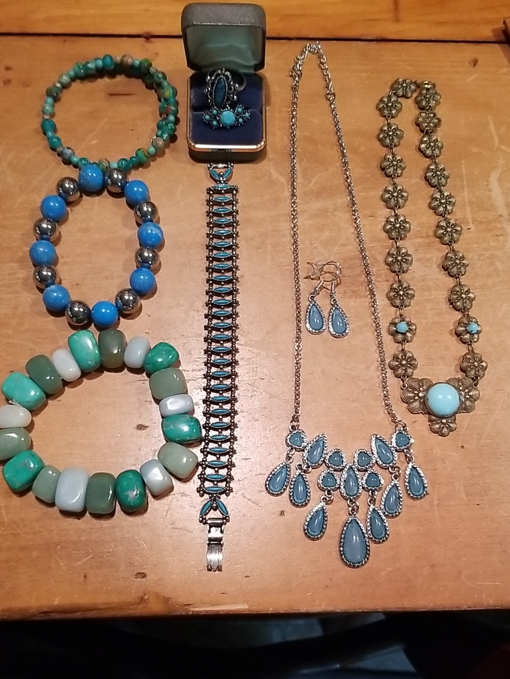 Costume jewelry Lot